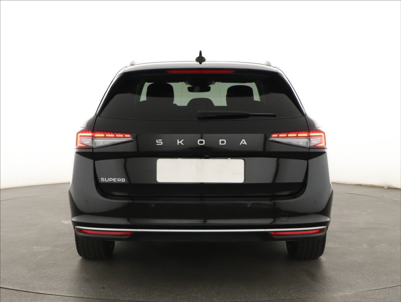 Škoda Superb, 2025