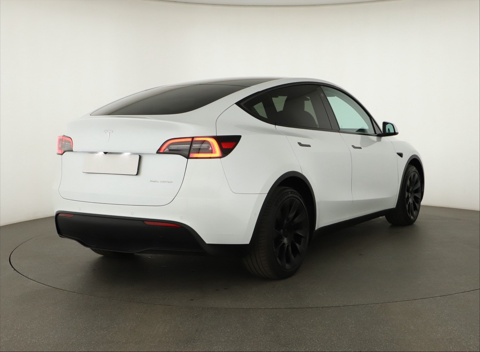 Tesla Model Y - 2022