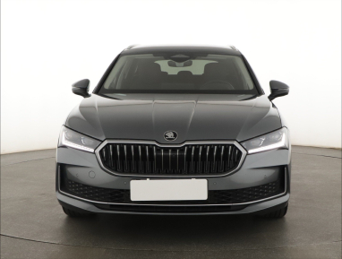 Škoda Superb - 2025