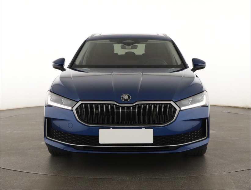 Škoda Superb, 2025