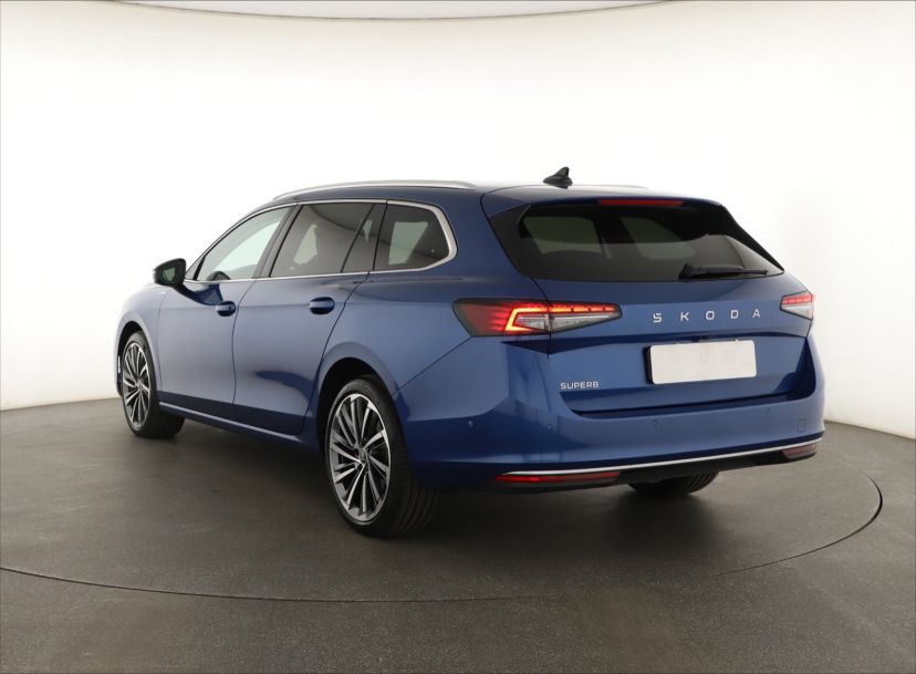 Škoda Superb, 2025
