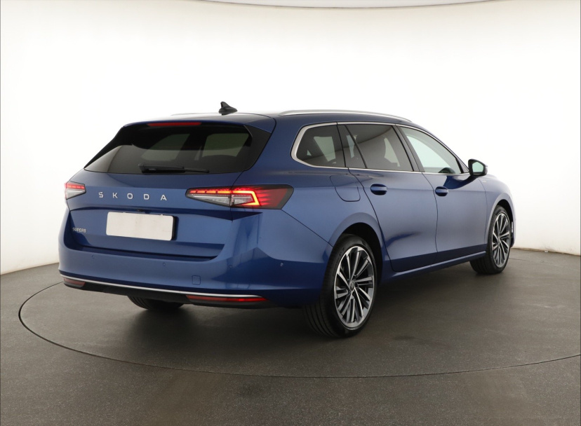Škoda Superb, 2025