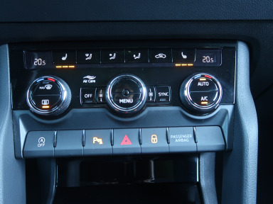 Škoda Karoq - 2023