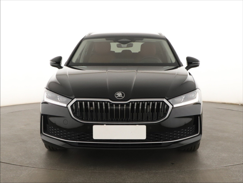 Škoda Superb, 2025