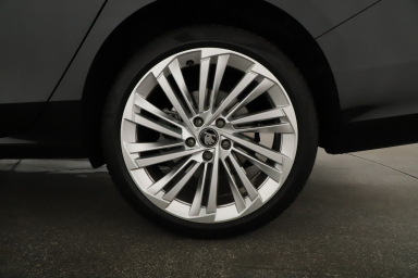 Škoda Superb - 2025