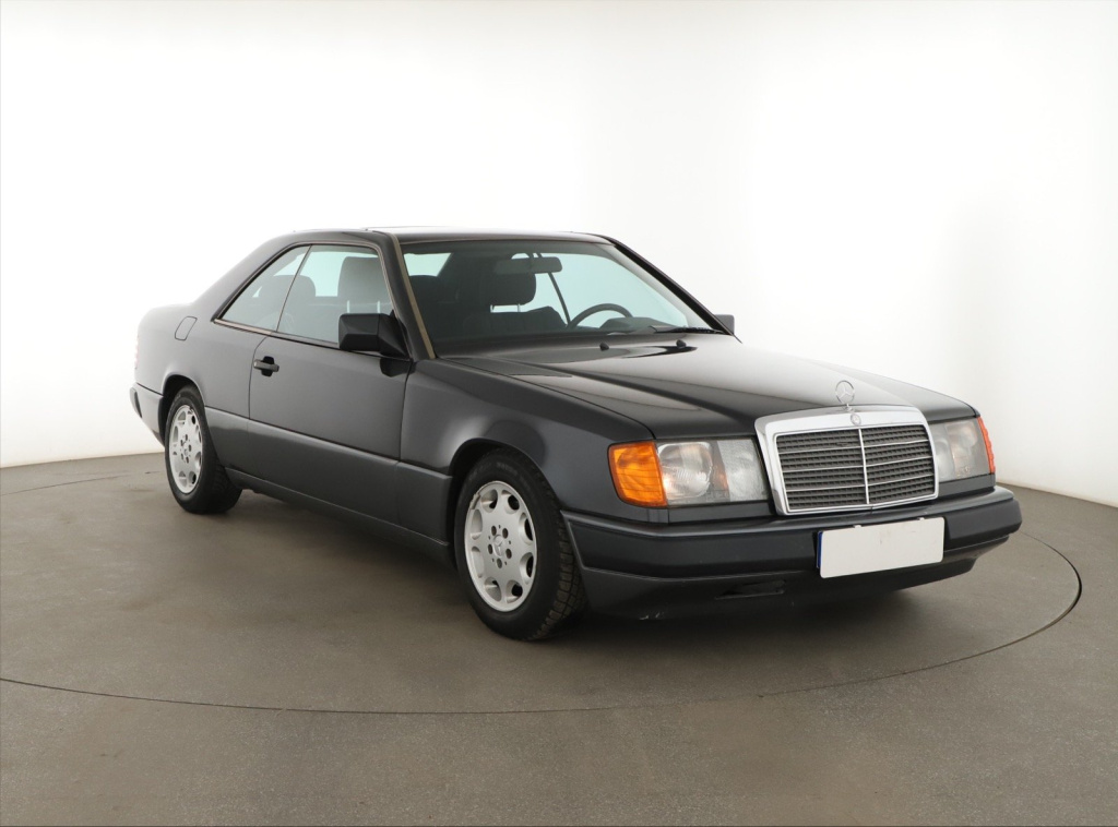 Mercedes-Benz W124
