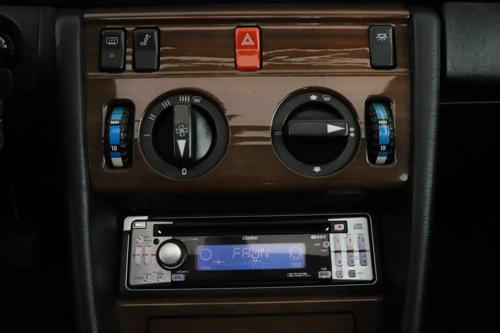 Mercedes-Benz W124