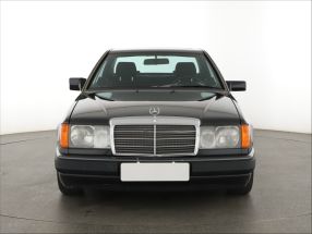 Mercedes - Benz W124 - 1989