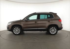 Volkswagen Tiguan - 2015