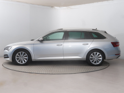 Škoda Superb 2022
