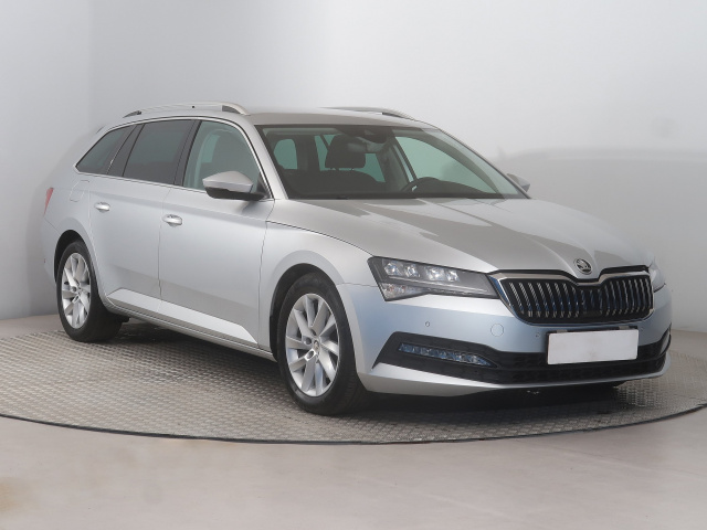 Škoda Superb 2022