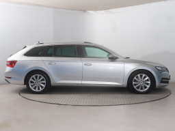 Škoda Superb 2022