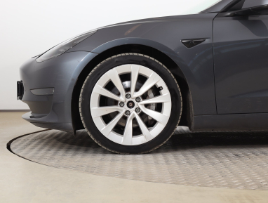 Tesla Model 3 - 2021