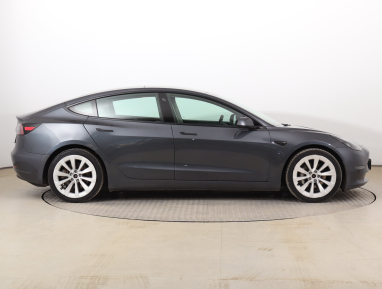 Tesla Model 3 - 2021