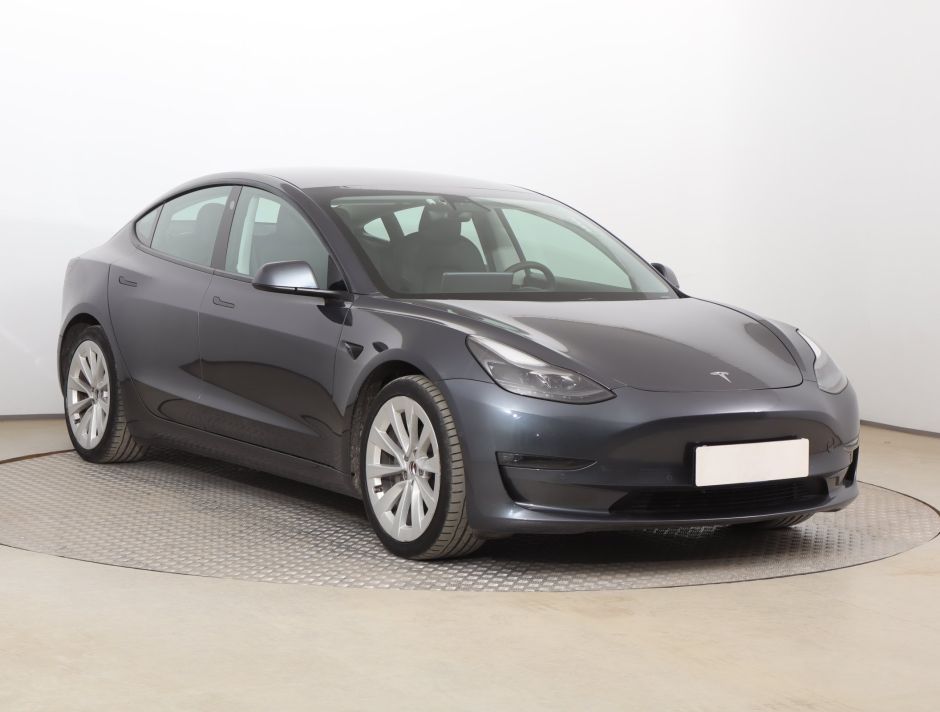 Tesla Model 3 - 2021