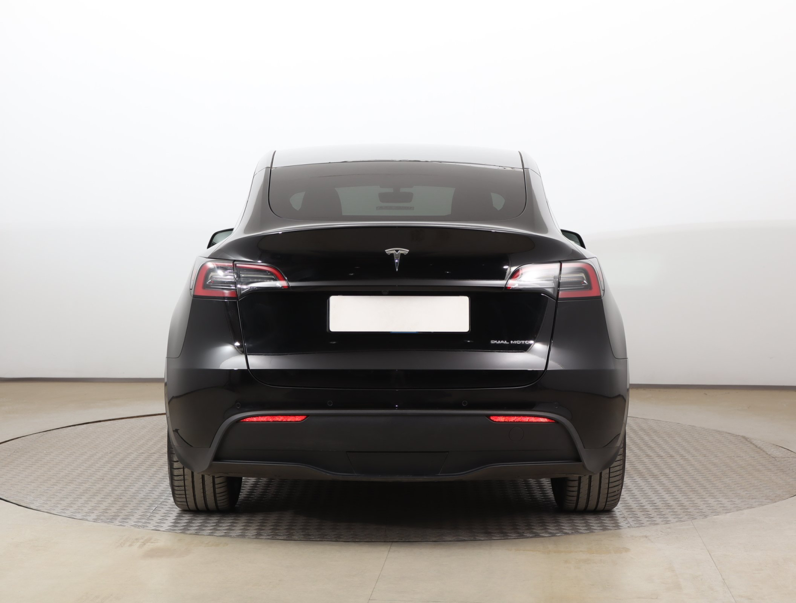 Tesla Model Y - 2022