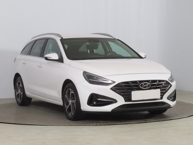 Hyundai i30, 2022