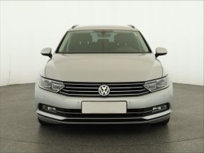 Volkswagen Passat - 2015