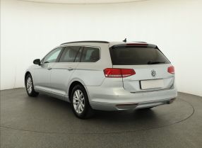 Volkswagen Passat - 2015
