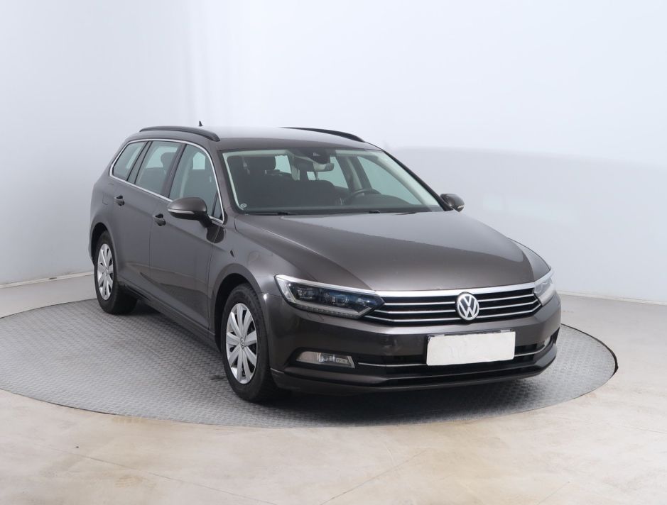 Volkswagen Passat - 2015