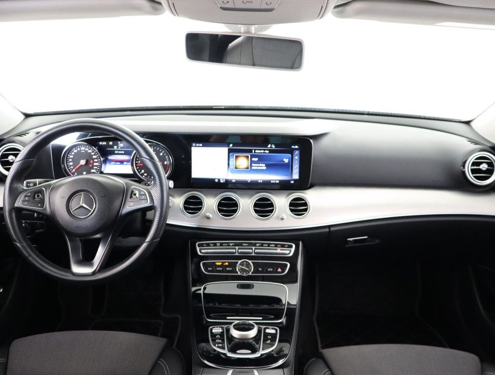 Mercedes-Benz E