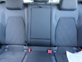 Volkswagen Golf - 2021
