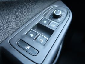 Volkswagen Golf - 2021