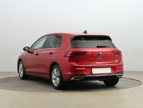 Volkswagen Golf - 2021