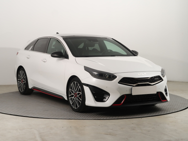 Kia ProCeed 2022