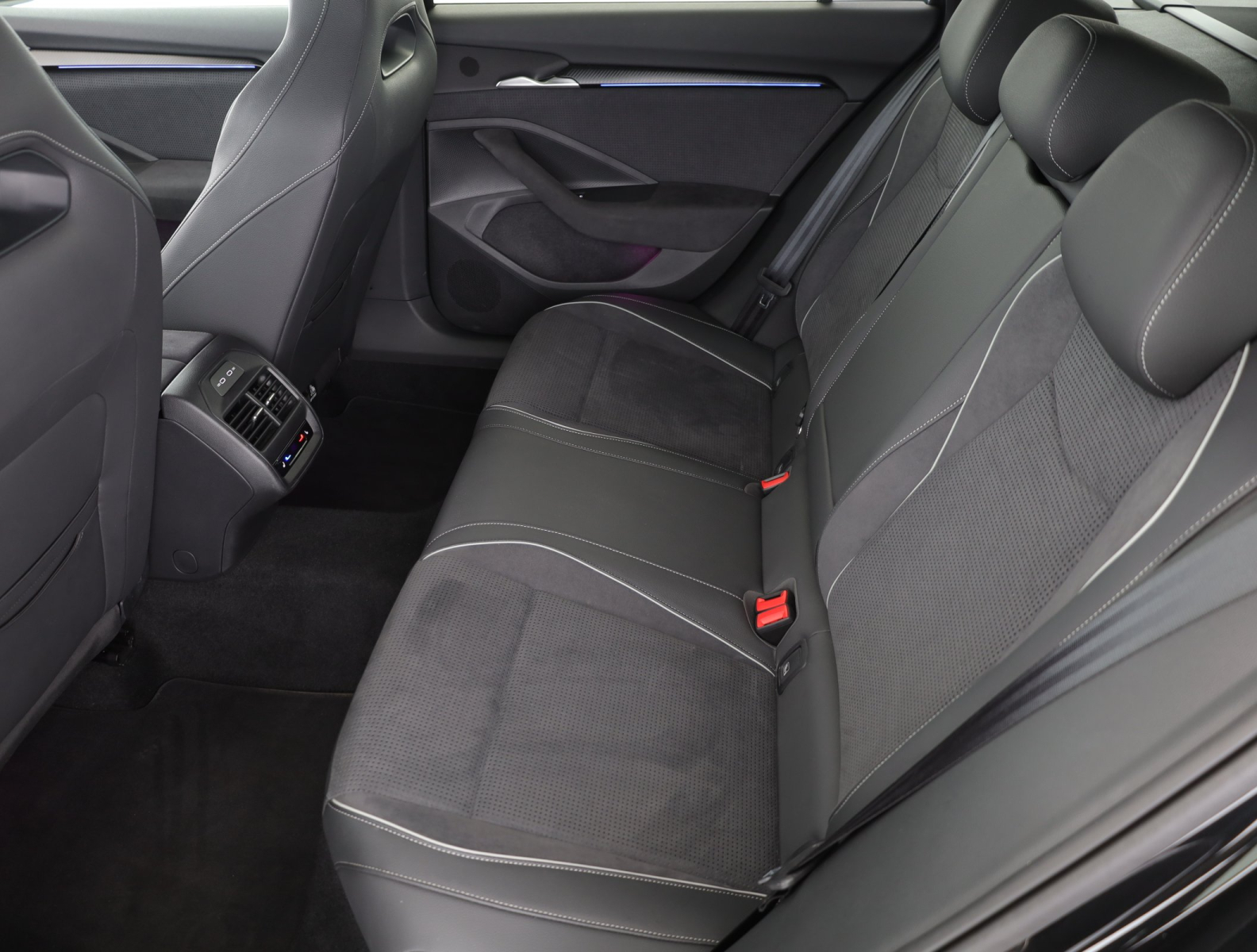 Škoda Superb - 2025