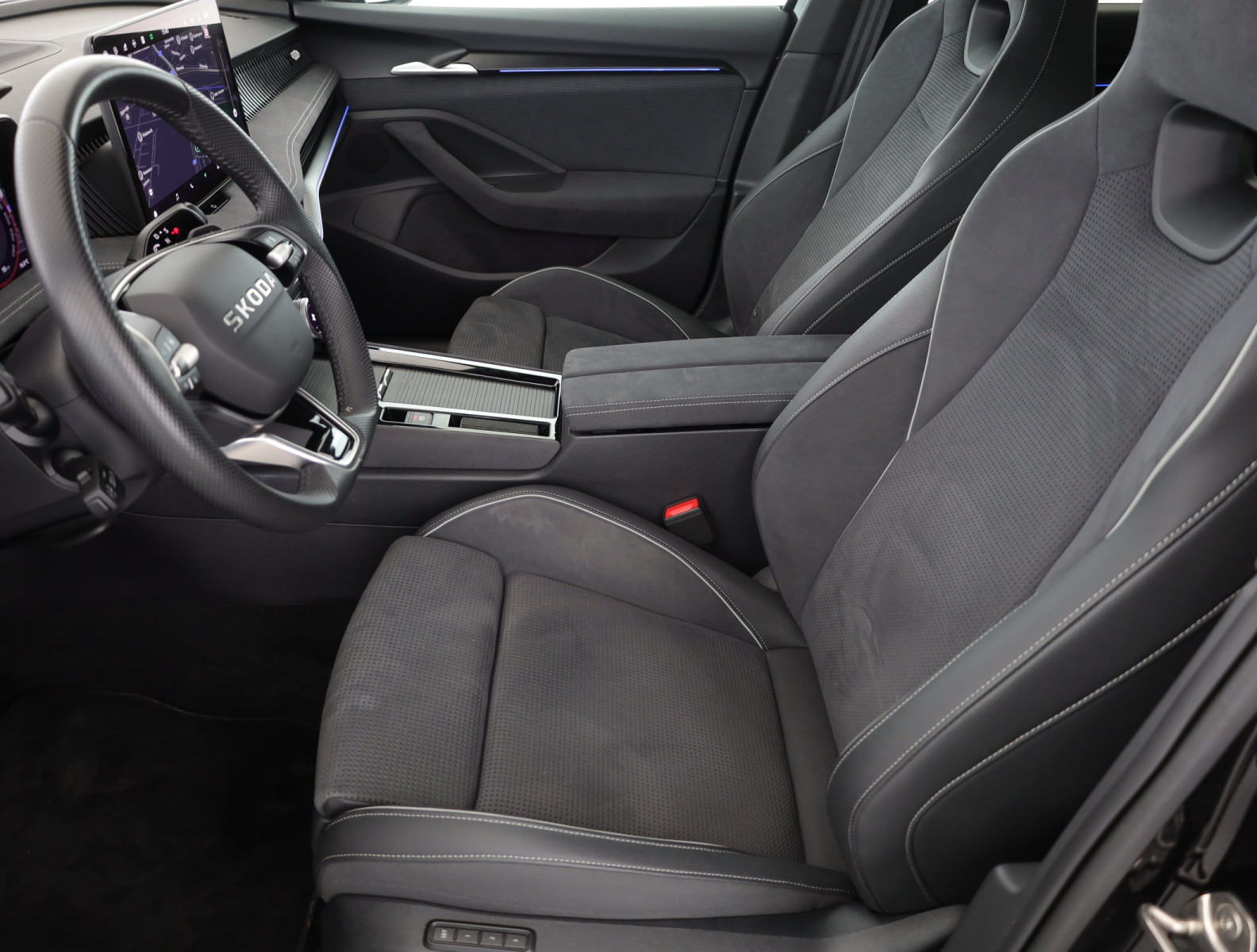 Škoda Superb - 2025