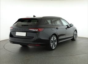 Škoda Superb - 2025
