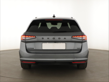 Škoda Superb - 2025