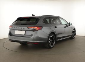 Škoda Superb - 2025