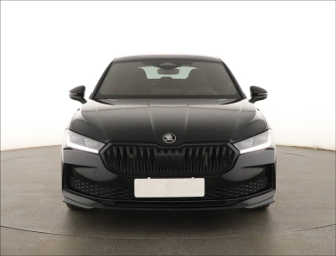 Škoda Superb - 2025