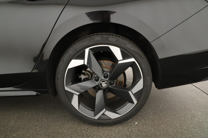 Škoda Superb, 2025