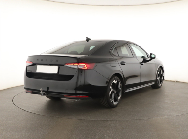 Škoda Superb - 2025