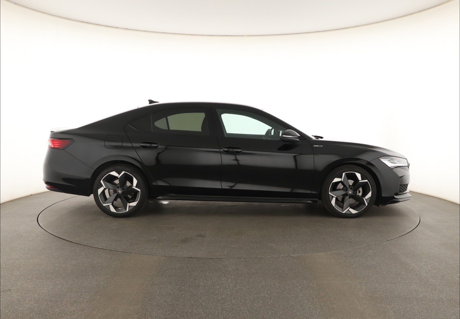 Škoda Superb - 2025
