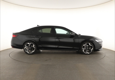 Škoda Superb - 2025