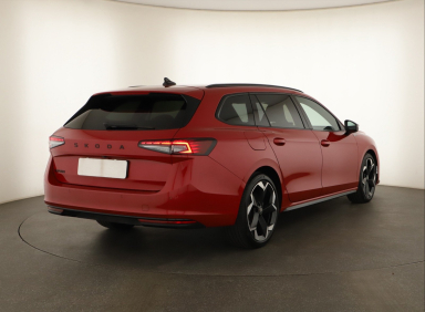 Škoda Superb - 2025