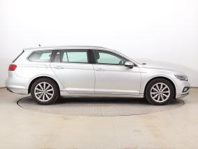 Volkswagen Passat - 2020