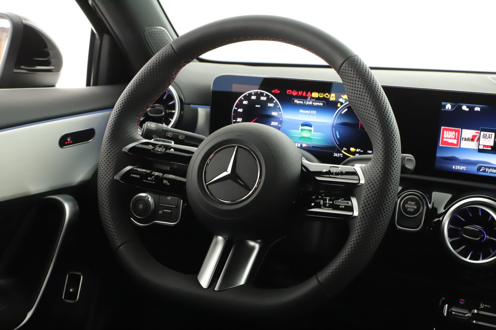 Mercedes-Benz A - 2025
