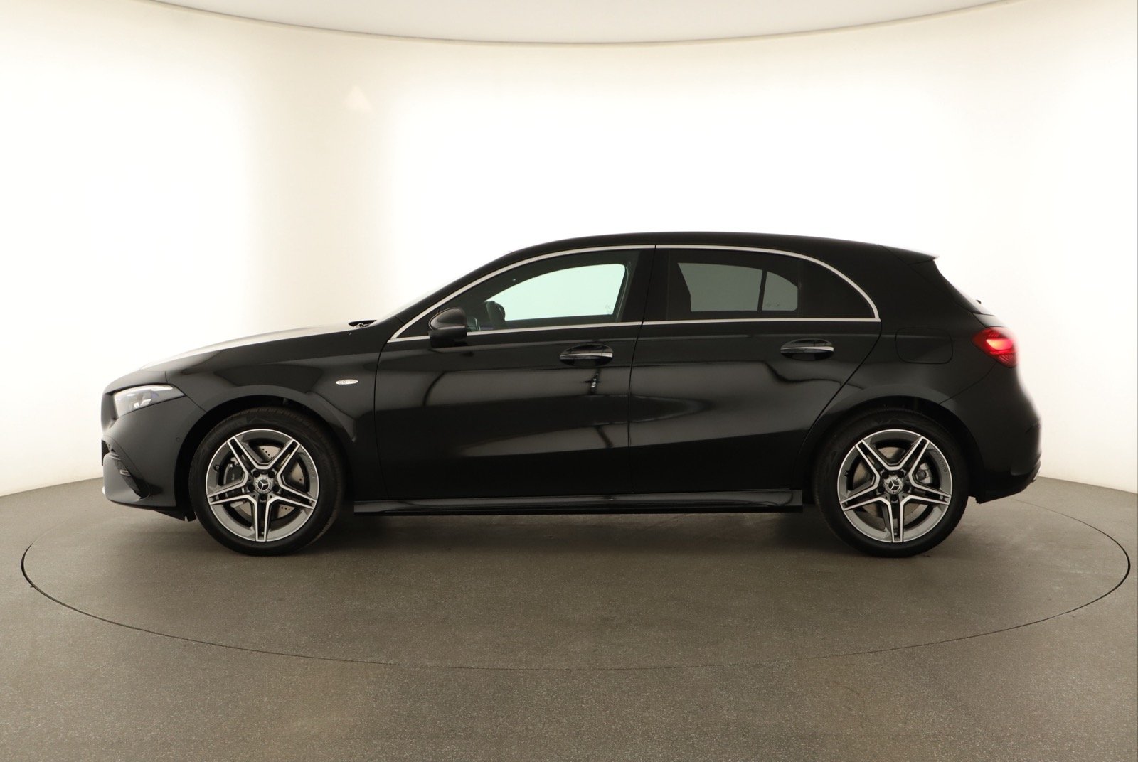 Mercedes-Benz A - 2025