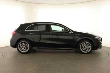 Mercedes-Benz A - 2025