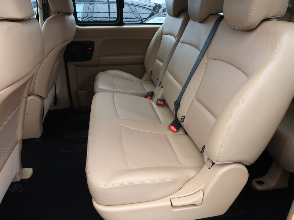 Hyundai H-1 Tour