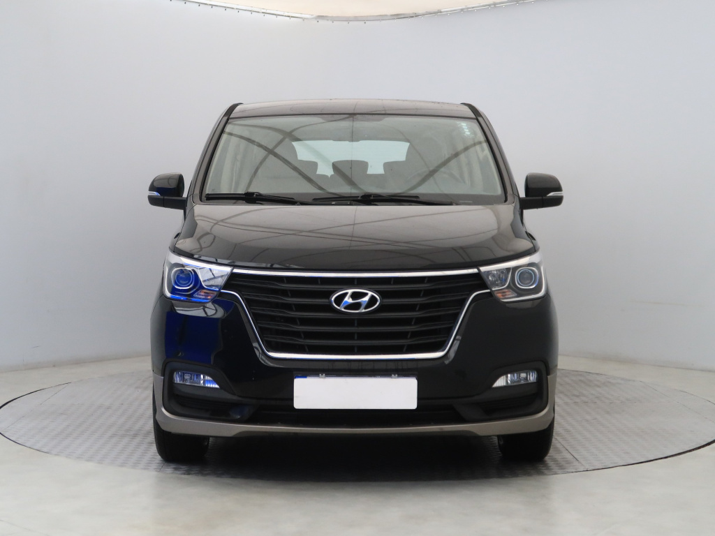 Hyundai H-1 Tour
