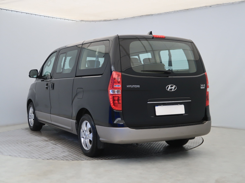 Hyundai H-1 Tour