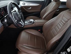 Mercedes-Benz E - 2019