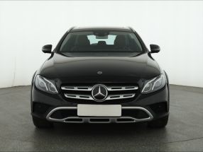 Mercedes-Benz E - 2019