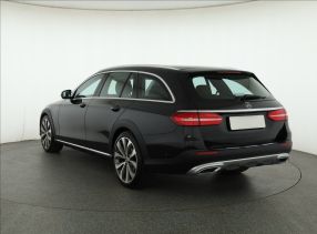 Mercedes-Benz E - 2019